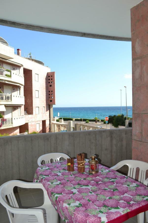 Window On The Sea Apartment Gallipoli Εξωτερικό φωτογραφία